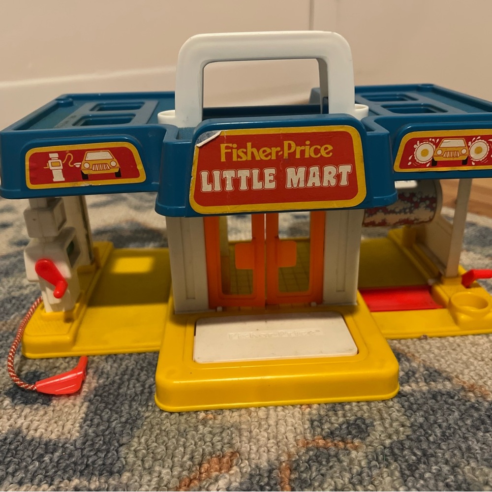 Fisher-Price Little Mart Playset - Blue, Yellow, and Red